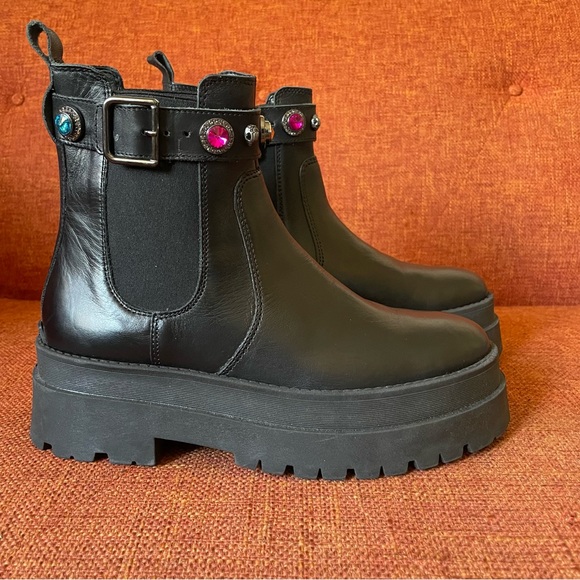 KURT GEIGER LONDON The Sawyer Chelsea Boot in Black Cow Leather - Picture 8 of 12